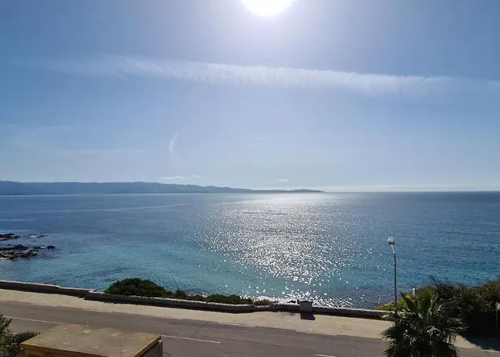 Les Calanques Apartment *